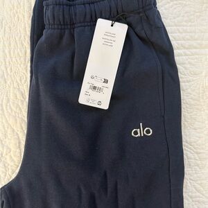 ALO Yoga Navy Accolade Sweatpant